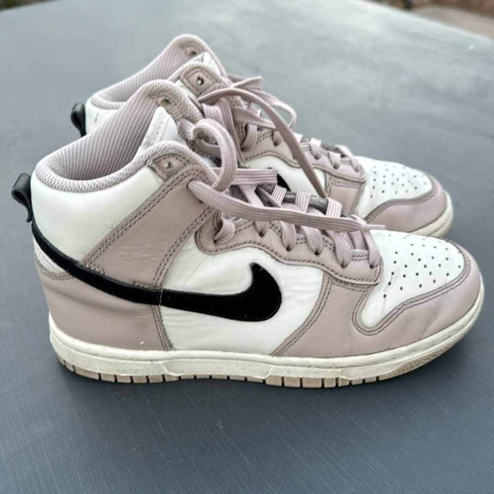 Nike size 5 used but in good shape
